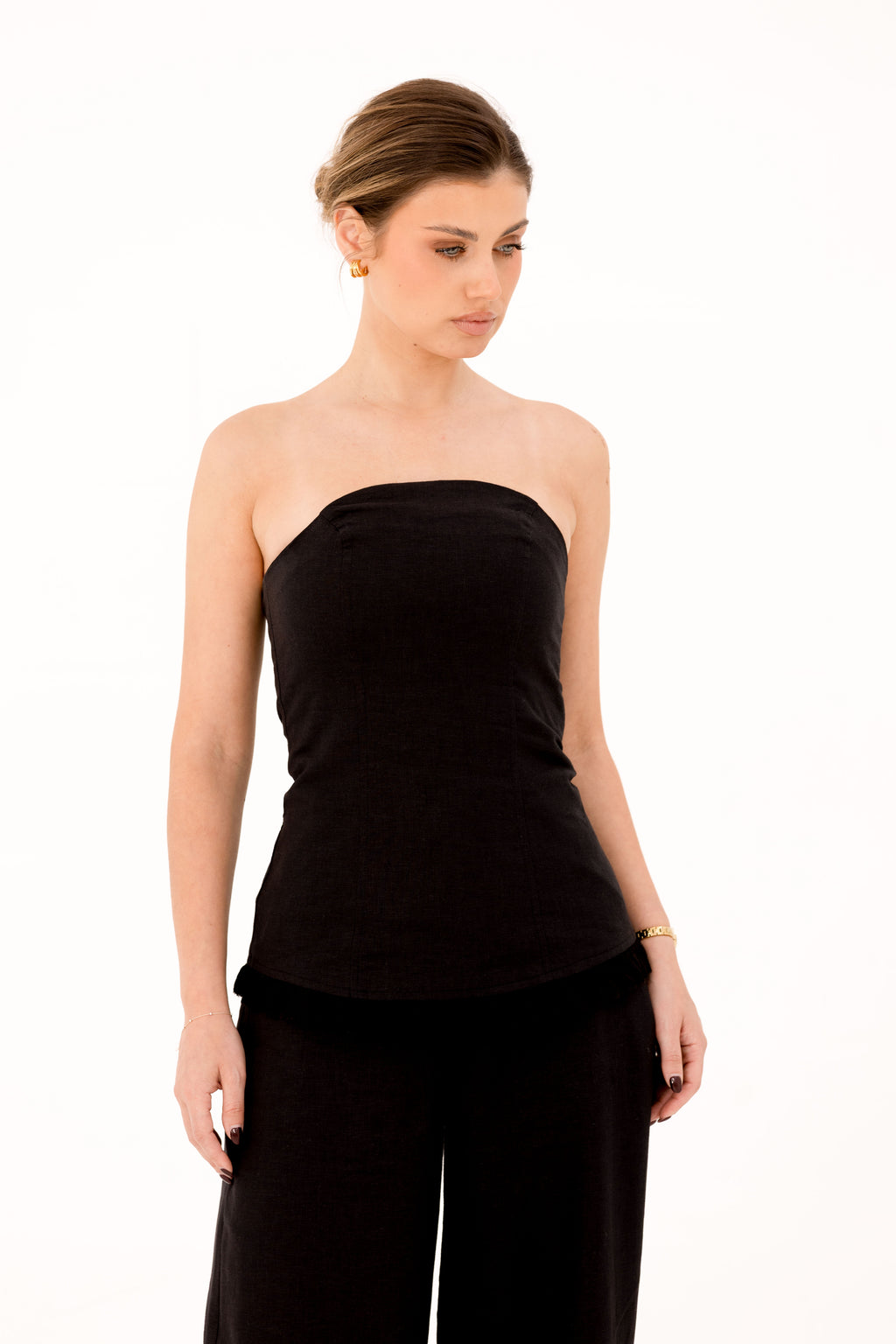 Meetings in the Hamptons Top Black